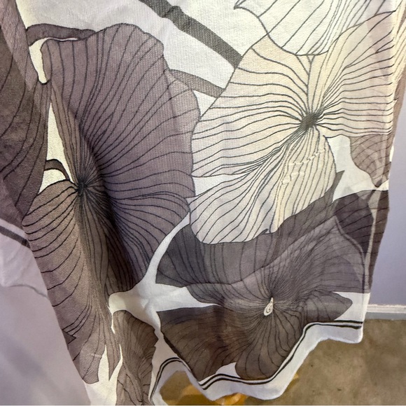 Silk Scarf-BCBG Sheer Patterned Scarf, Beautiful - Picture 9 of 11